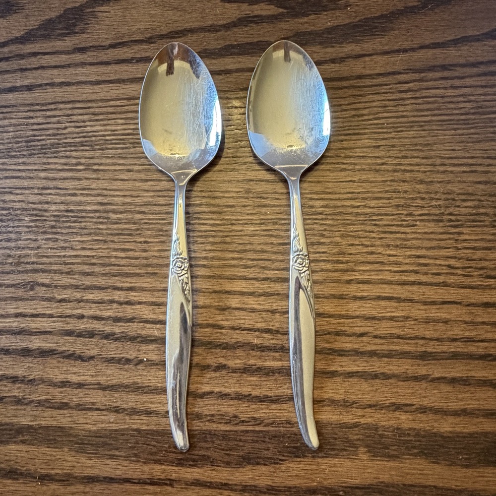 Oneida WM A Rogers La Rose Tablespoon Serving Spoon Stainless Steel Set of 2